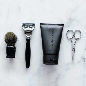 Home 8 shaving kit